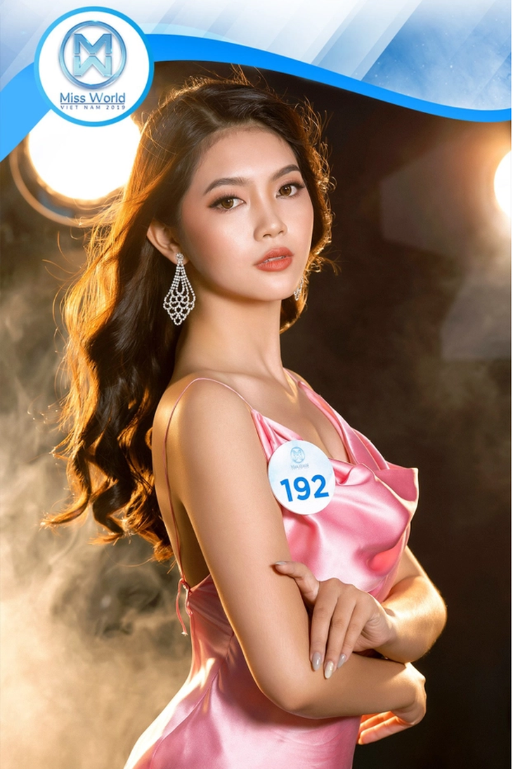 Bất ngờ với nhan sắc của Tân Hoa hậu Đại dương Việt Nam - Trần Thị Thu Uyên trước khi đăng quang - Ảnh 5. Bất ngờ với nhan sắc của Tân Hoa hậu Đại dương Việt Nam - Trần Thị Thu Uyên trước khi đăng quang - Ảnh 5.