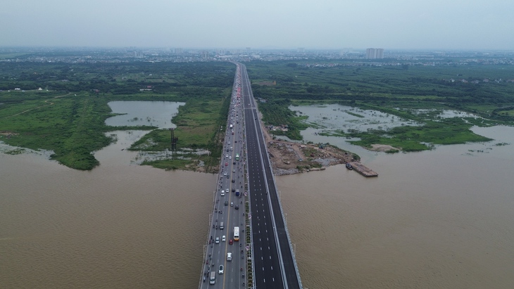 Hướng di chuyển mới người dân cần lưu ý khi cầu Vĩnh Tuy 2 thông xe - Ảnh 2. Hướng di chuyển mới người dân cần lưu ý khi cầu Vĩnh Tuy 2 thông xe - Ảnh 2.