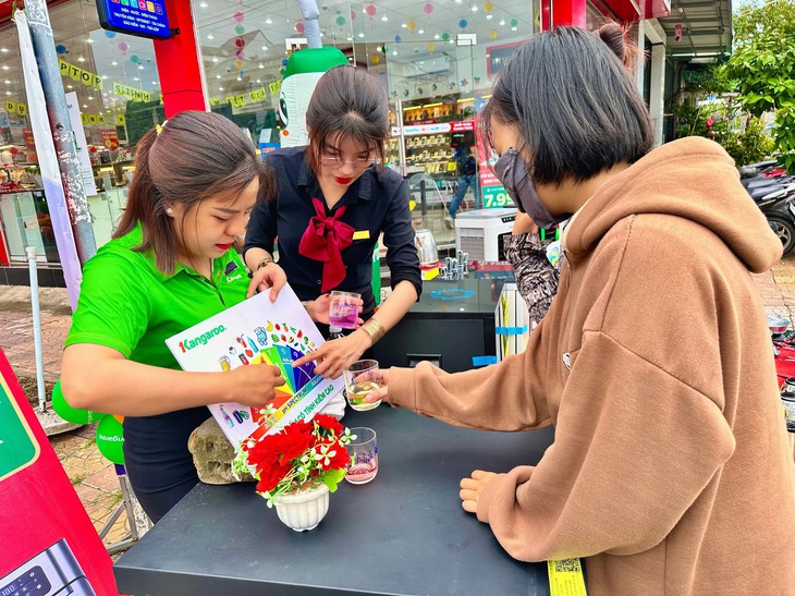 Người dân miền Tây được miễn phí kiểm tra chất lượng nước của gia đình - Ảnh 2.