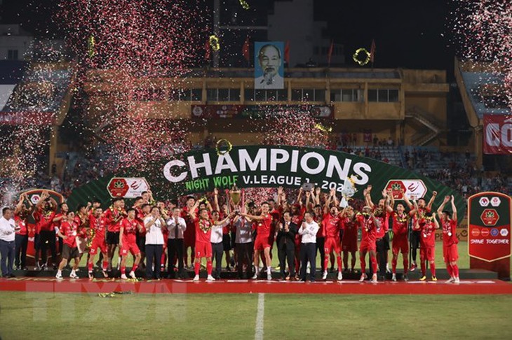 V League 2023: Công an Hà Nội giành chức vô địch - Ảnh 1. V League 2023: Công an Hà Nội giành chức vô địch - Ảnh 1.