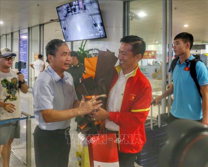 U23 Việt Nam về nước sau khi vô địch U23 Đông Nam Á 2023 - Ảnh 7. U23 Việt Nam về nước sau khi vô địch U23 Đông Nam Á 2023 - Ảnh 7.