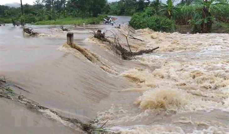 Tuyên Quang: Một thiếu niên bị lũ cuốn trôi khi đi qua cầu tràn - Ảnh 1. Tuyên Quang: Một thiếu niên bị lũ cuốn trôi khi đi qua cầu tràn - Ảnh 1.
