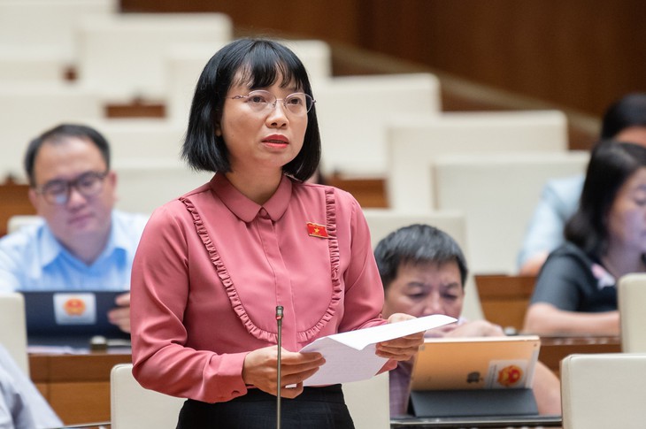 Nghị trường Quốc hội 'nóng' trước đề xuất Tổng Liên đoàn Lao động Việt Nam làm chủ đầu tư NƠXH - Ảnh 1. Nghị trường Quốc hội 'nóng' trước đề xuất Tổng Liên đoàn Lao động Việt Nam làm chủ đầu tư NƠXH - Ảnh 1.