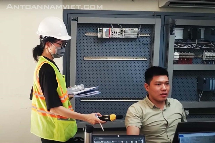 Phòng ngừa bệnh nghề nghiệp qua quan trắc môi trường lao động - Ảnh 1. Phòng ngừa bệnh nghề nghiệp qua quan trắc môi trường lao động - Ảnh 1.