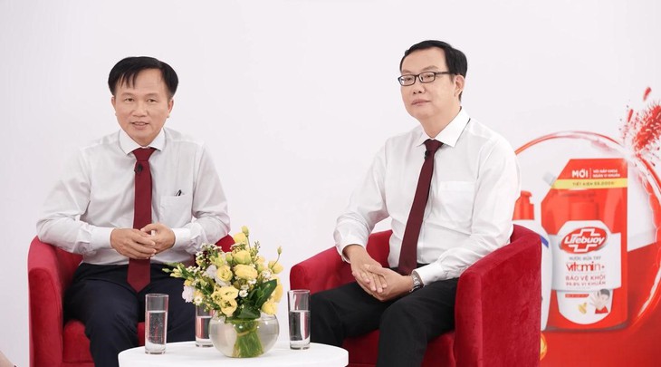 Tọa đàm "Phòng bệnh tay chân miệng – Trao yêu thương, không trao mầm bệnh" - Ảnh 2.