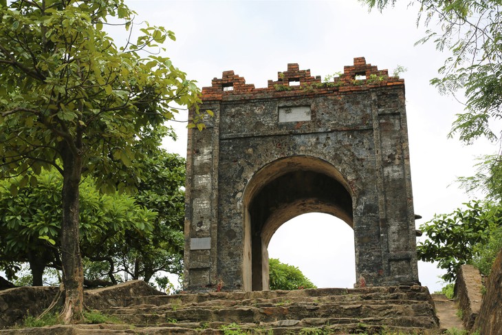 Ngắm Hoành Sơn Quan, hùng quan trên đình Đèo Ngang - Ảnh 6.
