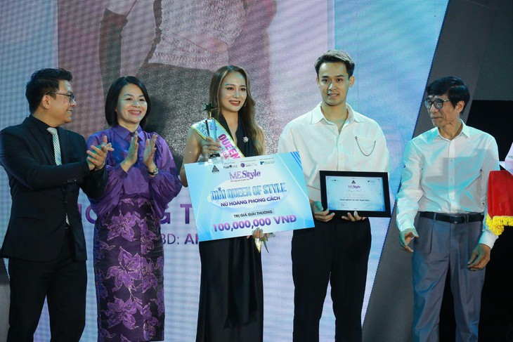 Lộ diện Gương mặt khả ái tại Lễ vinh danh và trao giải Art Hair Award Vietnam 2023 - Ảnh 4. Lộ diện Gương mặt khả ái tại Lễ vinh danh và trao giải Art Hair Award Vietnam 2023 - Ảnh 4.