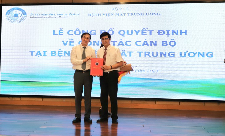 Bộ Y tế công bố quyết định công tác cán bộ tại Bệnh viện Mắt TW - Ảnh 1.