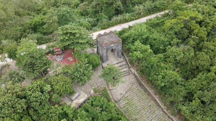 Ngắm Hoành Sơn Quan, hùng quan trên đình Đèo Ngang - Ảnh 5.