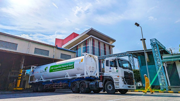 CNG Việt Nam – Đơn vị đầu tiên được cấp giấy chứng nhận đủ điều kiện thương nhân kinh doanh LNG tại Việt Nam - Ảnh 1.