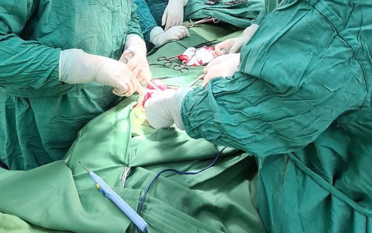 Bị u xơ tử cung tự mua thuốc điều trị tại nhà, người phụ nữ suýt mất  mạng