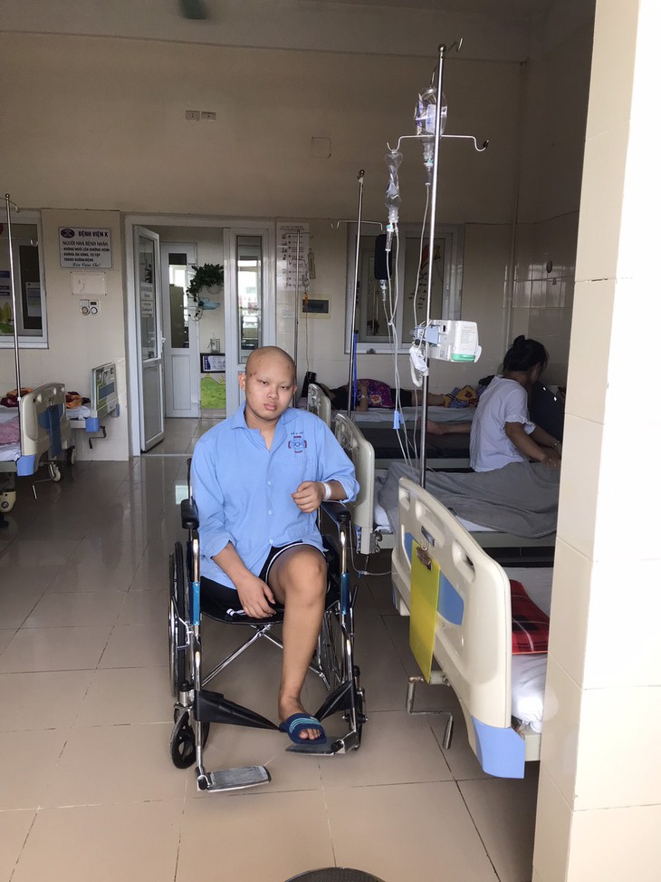 MS 872: Nam sinh 11 tuổi phải cắt bỏ một bên chân mong ước được lắp chân giả để phụ giúp mẹ đỡ vất vả - Ảnh 3.