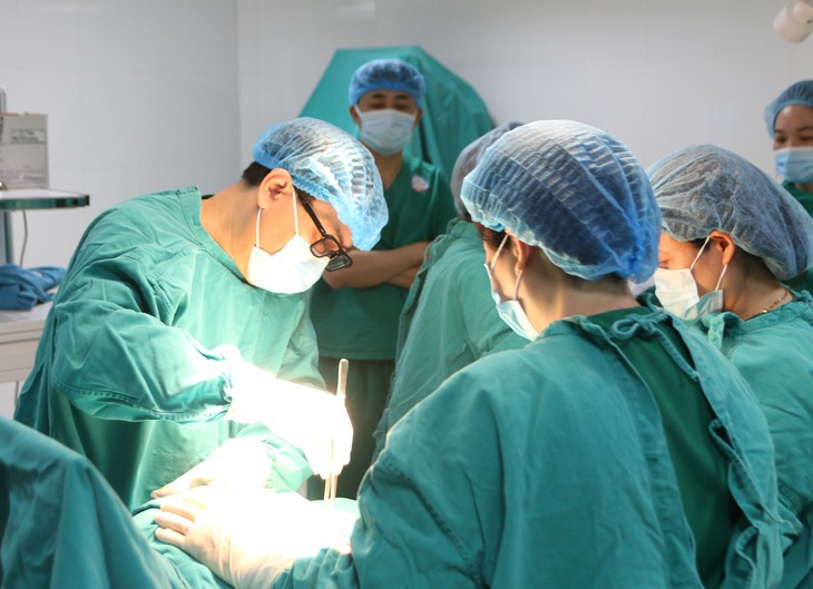 Hợp tác, đào tạo chuyển giao kỹ thuật cho tuyến dưới: 'Cùng nắm tay nhau phát triển' - Ảnh 1. Hợp tác, đào tạo chuyển giao kỹ thuật cho tuyến dưới: 'Cùng nắm tay nhau phát triển' - Ảnh 1.