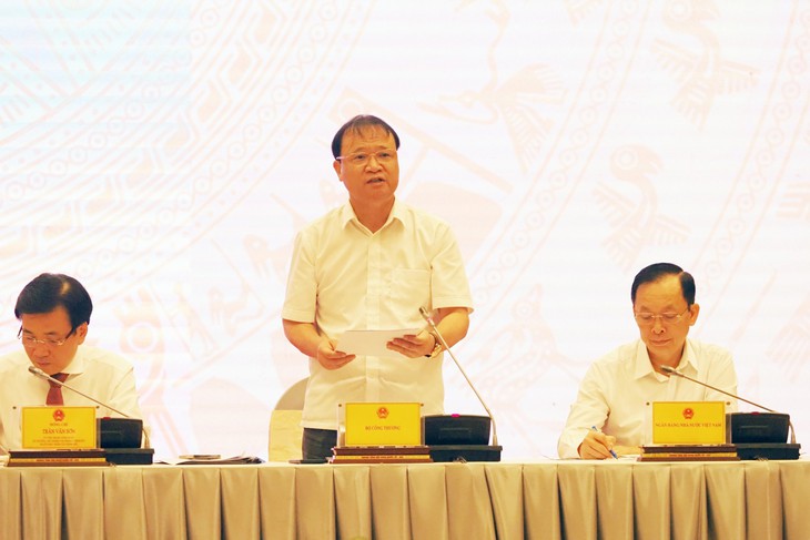 Thứ trưởng Bộ Công thương: Điều chỉnh giá điện 3 tháng/lần là phù hợp - Ảnh 1. Thứ trưởng Bộ Công thương: Điều chỉnh giá điện 3 tháng/lần là phù hợp - Ảnh 1.