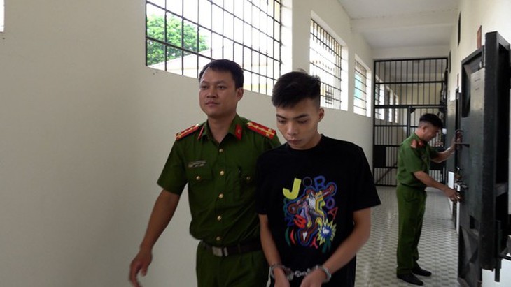 Vụ nam thanh niên không GPLX lái ô tô đâm 2 bé trai tử vong: Chủ xe bị xử lý thế nào? - Ảnh 1. Vụ nam thanh niên không GPLX lái ô tô đâm 2 bé trai tử vong: Chủ xe bị xử lý thế nào? - Ảnh 1.