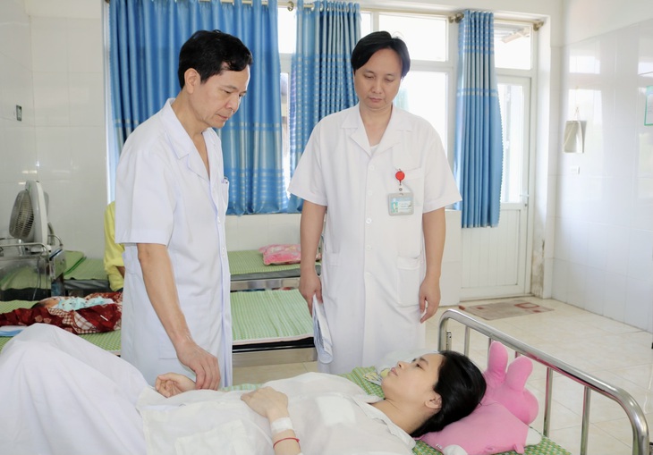 Mổ cứu sản phụ bị rau tiền đạo trung tâm, rau cài răng lược xuyên bàng quang hiếm gặp - Ảnh 1. Mổ cứu sản phụ bị rau tiền đạo trung tâm, rau cài răng lược xuyên bàng quang hiếm gặp - Ảnh 1.