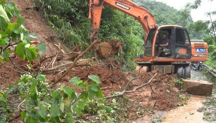 Cao Bằng: Mưa lớn kéo dài, nhiều công trình giao thông bị sạt lở - Ảnh 1.