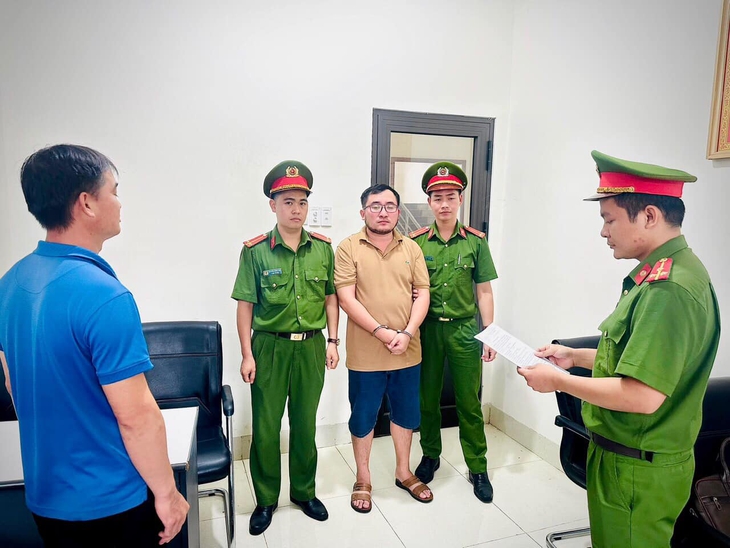 Nhận giúp xin học, làm việc tại trường thuộc Bộ Công an để lừa đảo - Ảnh 1.