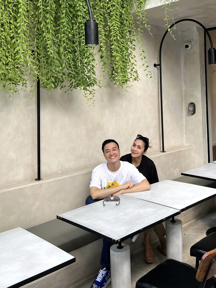 Ngỡ ngàng ngoại hình Lương Mạnh Hải tái ngộ Tăng Thanh Hà sau 15 năm 'Bỗng dưng muốn khóc' - Ảnh 3. Ngỡ ngàng ngoại hình Lương Mạnh Hải tái ngộ Tăng Thanh Hà sau 15 năm 'Bỗng dưng muốn khóc' - Ảnh 3.