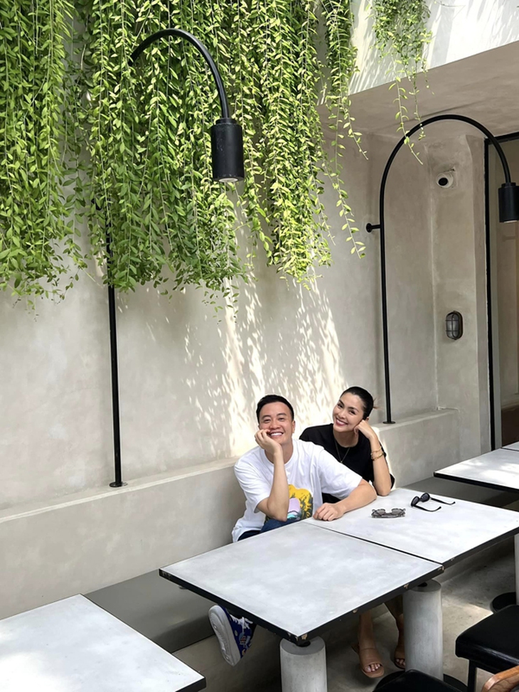 Ngỡ ngàng ngoại hình Lương Mạnh Hải tái ngộ Tăng Thanh Hà sau 15 năm 'Bỗng dưng muốn khóc' - Ảnh 5. Ngỡ ngàng ngoại hình Lương Mạnh Hải tái ngộ Tăng Thanh Hà sau 15 năm 'Bỗng dưng muốn khóc' - Ảnh 5.