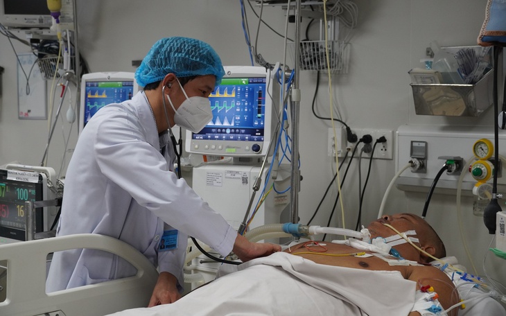 Nam thanh niên 23 tuổi bị uốn ván, chi phí điều trị lên tới 350 triệu đồng