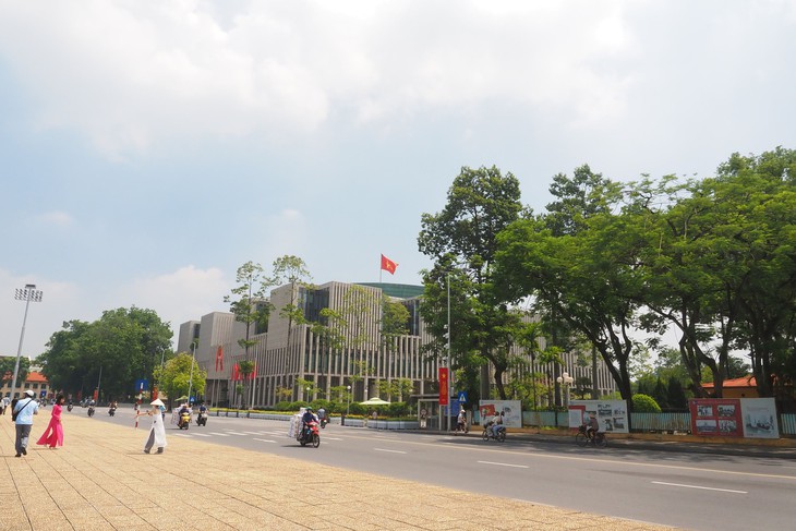 Thời tiết hôm nay 2/9: Bắc Bộ tiếp tục nắng nóng, Nam Bộ mưa to Ngày Quốc khánh - Ảnh 1. Thời tiết hôm nay 2/9: Bắc Bộ tiếp tục nắng nóng, Nam Bộ mưa to Ngày Quốc khánh - Ảnh 1.