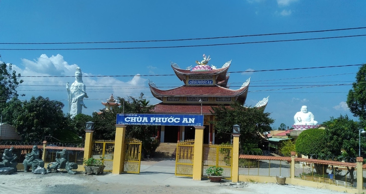 Ngôi chùa nổi tiếng là nơi khám chữa bệnh cho bệnh nhân nghèo - Ảnh 1.