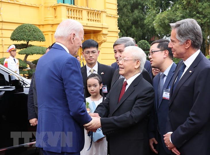 Tổng Bí thư Nguyễn Phú Trọng chủ trì Lễ đón chính thức Tổng thống Hoa Kỳ Joe Biden - Ảnh 4. Tổng Bí thư Nguyễn Phú Trọng chủ trì Lễ đón chính thức Tổng thống Hoa Kỳ Joe Biden - Ảnh 4.