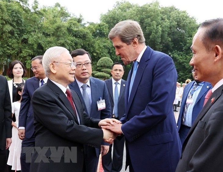 Tổng Bí thư Nguyễn Phú Trọng chủ trì Lễ đón chính thức Tổng thống Hoa Kỳ Joe Biden - Ảnh 5. Tổng Bí thư Nguyễn Phú Trọng chủ trì Lễ đón chính thức Tổng thống Hoa Kỳ Joe Biden - Ảnh 5.