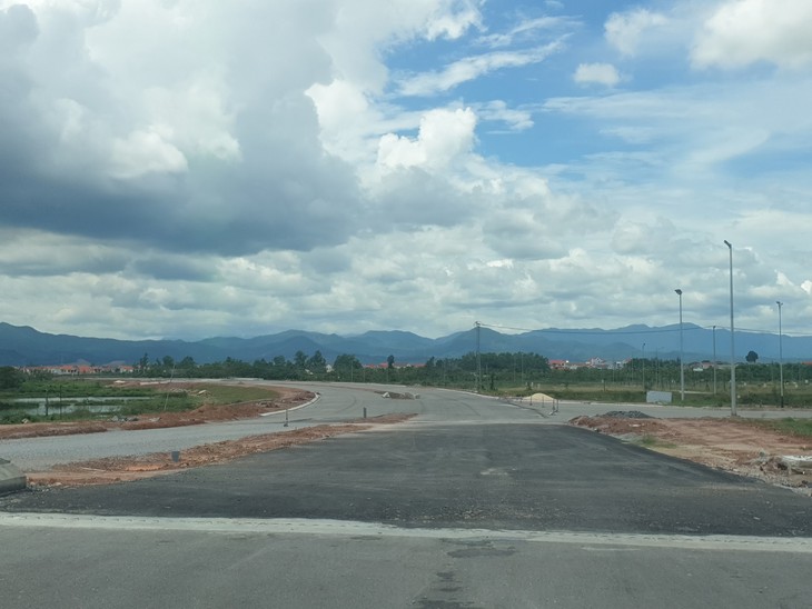 Tại sao dự án đường nối từ cầu Nhật Lệ 2 đến đường tránh TP. Đồng Hới vẫn 'im lìm" dù chậm tiến độ - Ảnh 7.