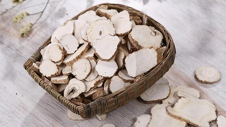 Bài thuốc xuyên khung trà trị đau nửa đầu do thời tiết - Ảnh 1.