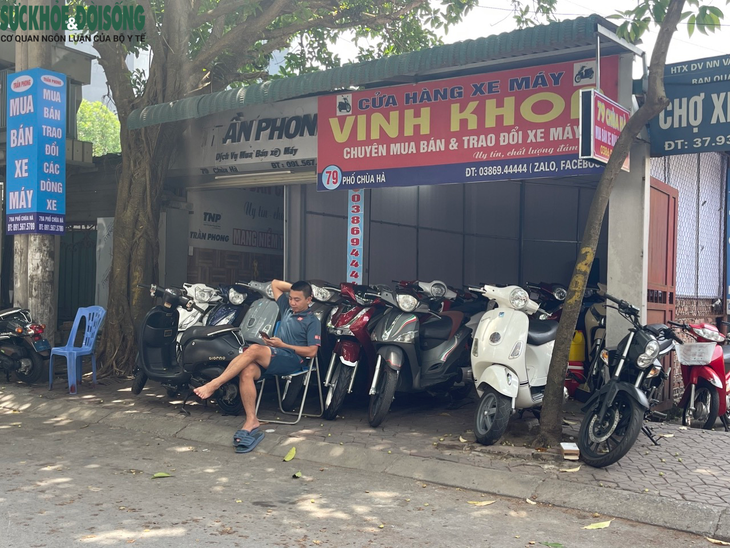 Chủ cửa hàng xe máy cũ ở Hà Nội: "Chỉ còn chờ phá sản, sắp về quê chăn vịt" - Ảnh 6.