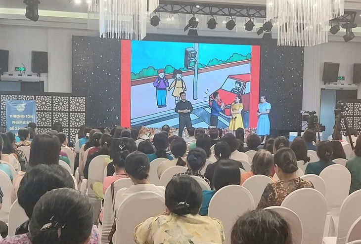 Gia đình có trách nhiệm thực hiện an toàn giao thông - Ảnh 3.