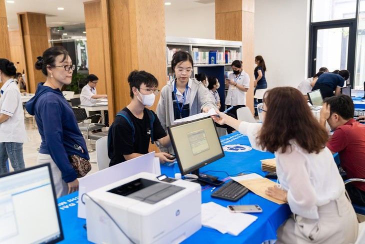 Vì sao hàng trăm nghìn thí sinh trúng tuyển đại học nhưng không nhập học? - Ảnh 2. Vì sao hàng trăm nghìn thí sinh trúng tuyển đại học nhưng không nhập học? - Ảnh 2.
