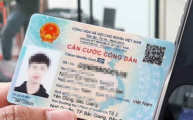 Cử tri, Nhân dân băn khoăn vì nhiều trường hợp gặp khó  khi cập nhật, đồng bộ dữ liệu vào CCCD