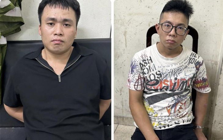 Bắt 2 thanh niên đập kính ô tô lấy thẻ ngân hàng đi thanh toán hơn 10 chỉ vàng - Ảnh 1.