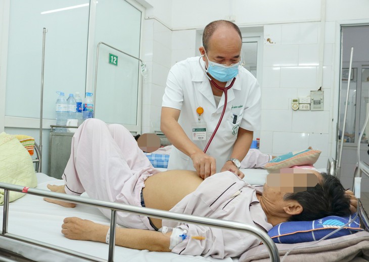 Nhiễm HIV chưa phải là chấm hết nếu người bệnh tuân thủ phác đồ điều trị - Ảnh 2.