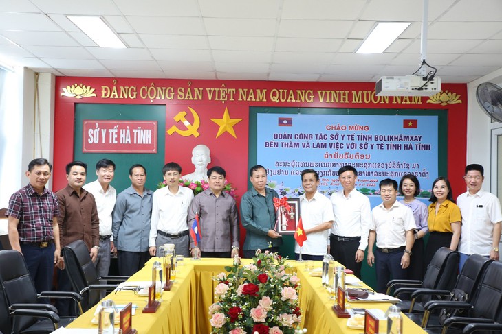 Hội nghị trao đổi kinh nghiệm, hợp tác y tế biên giới giữa Bolykhamxay và Hà Tĩnh - Ảnh 4. Hội nghị trao đổi kinh nghiệm, hợp tác y tế biên giới giữa Bolykhamxay và Hà Tĩnh - Ảnh 4.