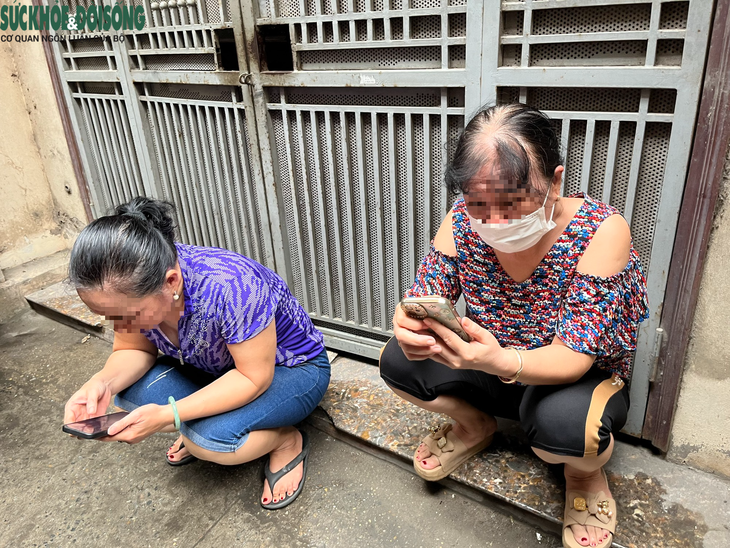 Cháy chung cư mini ở Hà Nội: "Cứu bố mẹ cháu với, cứu bố mẹ cháu với" - Ảnh 3.