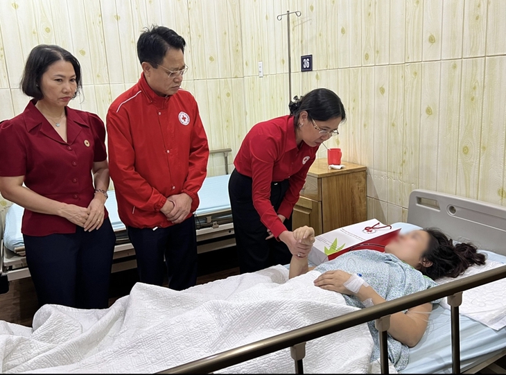 Hỗ trợ khẩn cấp các nạn nhân vụ cháy chung cư mini Khương Hạ và lũ quét tại tỉnh Lào Cai - Ảnh 1. Hỗ trợ khẩn cấp các nạn nhân vụ cháy chung cư mini Khương Hạ và lũ quét tại tỉnh Lào Cai - Ảnh 1.