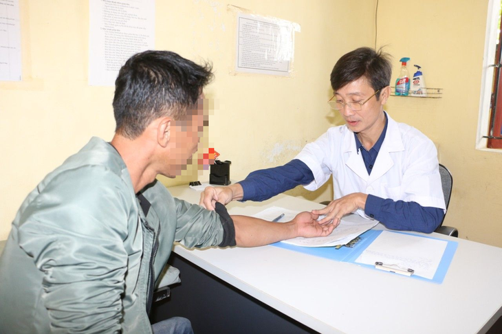 Methadone, cơ hội cho người nghiện ma túy làm lại cuộc đời - Ảnh 3. Methadone, cơ hội cho người nghiện ma túy làm lại cuộc đời - Ảnh 3.