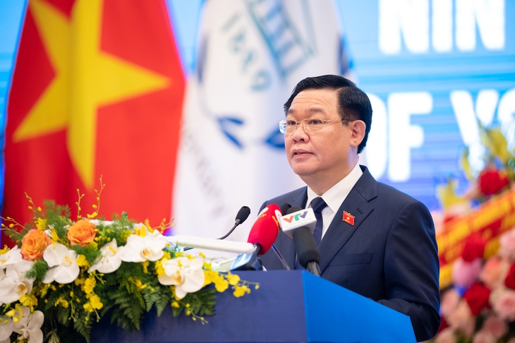 Chủ tịch Quốc hội: Dịch COVID-19 không làm sụp đổ mà khiến chúng ta càng đoàn kết, mạnh mẽ hơn - Ảnh 2.