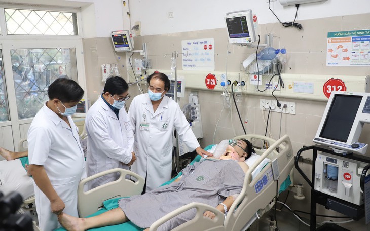 Nữ bác sĩ hôn mê sau vụ cháy chung cư mini đã qua nguy kịch, các bệnh nhân còn lại thế nào?