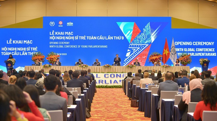 Nghị sĩ trẻ Việt Nam trở thành cầu nối đưa tiếng nói của người trẻ đến Quốc hội trong quá trình lập pháp - Ảnh 1.