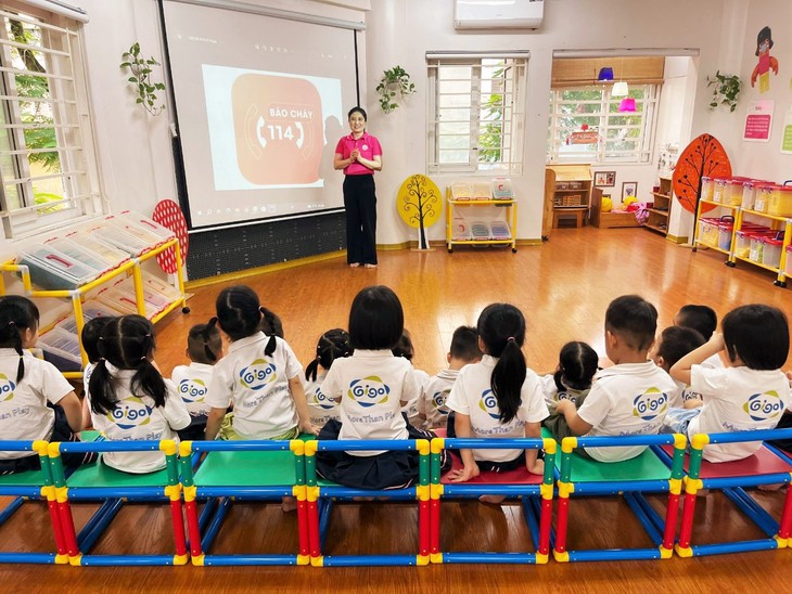 Qua vụ cháy chung cư mini: Nhà trường trang bị kỹ năng phòng cháy cho học sinh thế nào? - Ảnh 1.