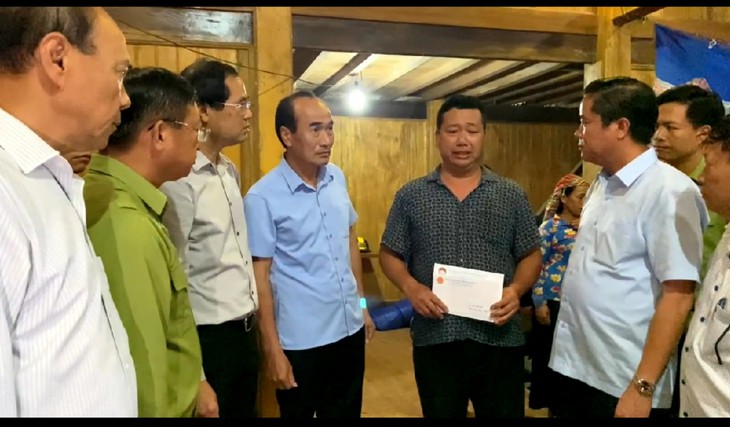 Bí thư xã mất 3 người thân do lũ ống kinh hoàng trong đêm - Ảnh 2. Bí thư xã mất 3 người thân do lũ ống kinh hoàng trong đêm - Ảnh 2.