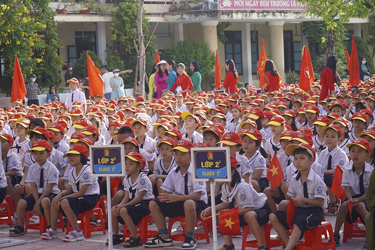 Ghi nhận hơn 6.000 ca đau mắt đỏ, ngành Y tế Quảng Bình cấp tập phòng, chống - Ảnh 2.