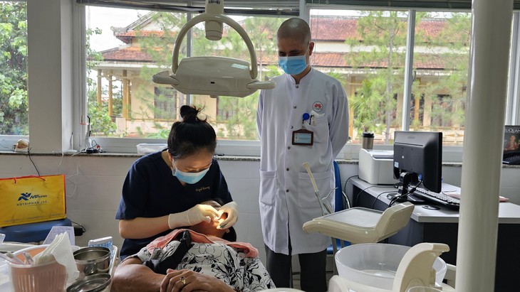 Để Tuệ tĩnh đường luôn là điểm tựa cho bệnh nhân nghèo khó - Ảnh 3. Để Tuệ tĩnh đường luôn là điểm tựa cho bệnh nhân nghèo khó - Ảnh 3.