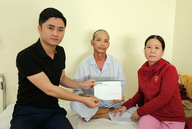 Bạn đọc Báo Sức khỏe & Đời sống hỗ trợ hoàn người người đàn ông mắc bệnh ung thư - Ảnh 1. Bạn đọc Báo Sức khỏe & Đời sống hỗ trợ hoàn người người đàn ông mắc bệnh ung thư - Ảnh 1.