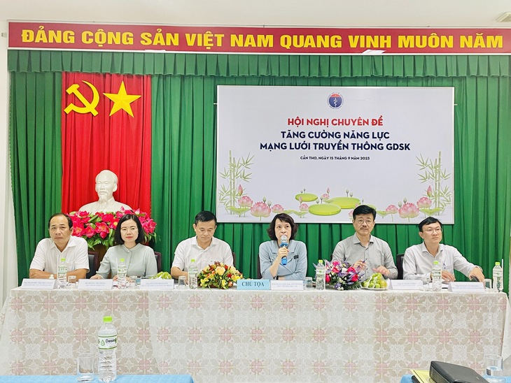 Đẩy mạnh chỉ đạo tuyến về chuyên môn, quan tâm chế độ chính sách cho cán bộ làm công tác truyền thông - giáo dục sức khoẻ - Ảnh 1. Đẩy mạnh chỉ đạo tuyến về chuyên môn, quan tâm chế độ chính sách cho cán bộ làm công tác truyền thông - giáo dục sức khoẻ - Ảnh 1.
